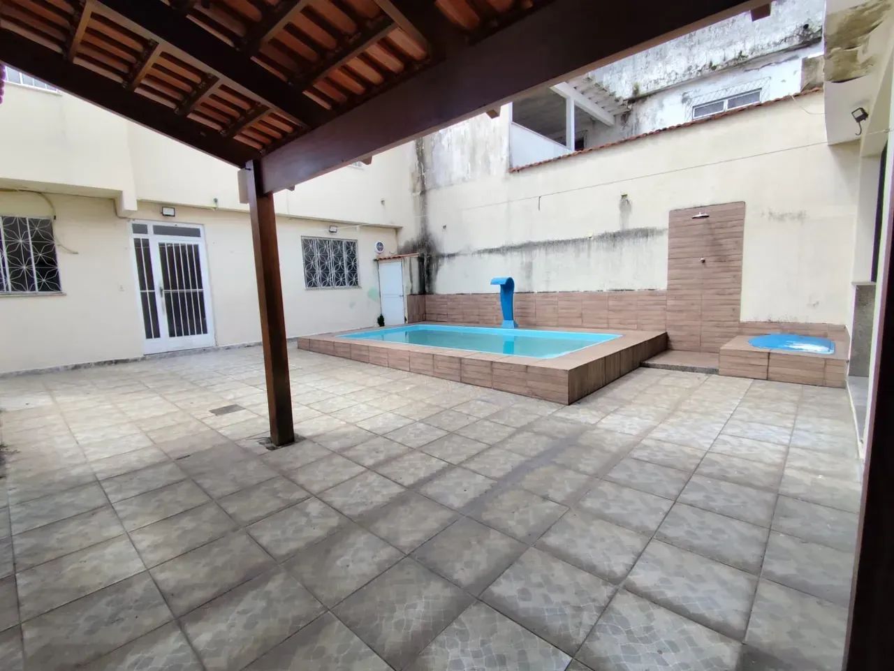 Foto Imóvel Para Aluguel Tem 115 Metros Quadrados Com 3 Quartos Em Rancho N Rancho Novo
