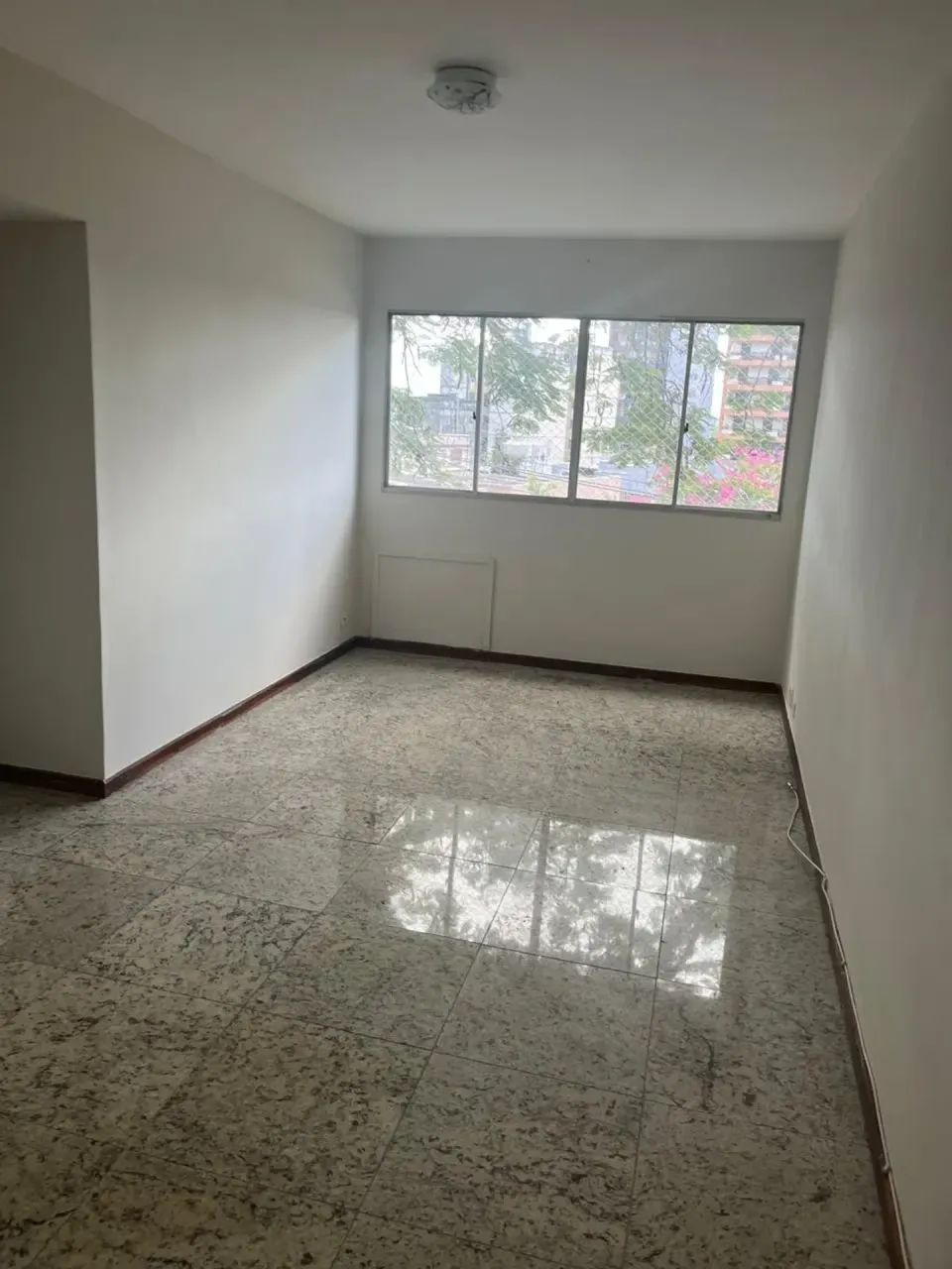 Foto Imóvel Para Aluguel Tem 106 Metros Quadrados Com 3 Quartos Em Caonze - Caonze