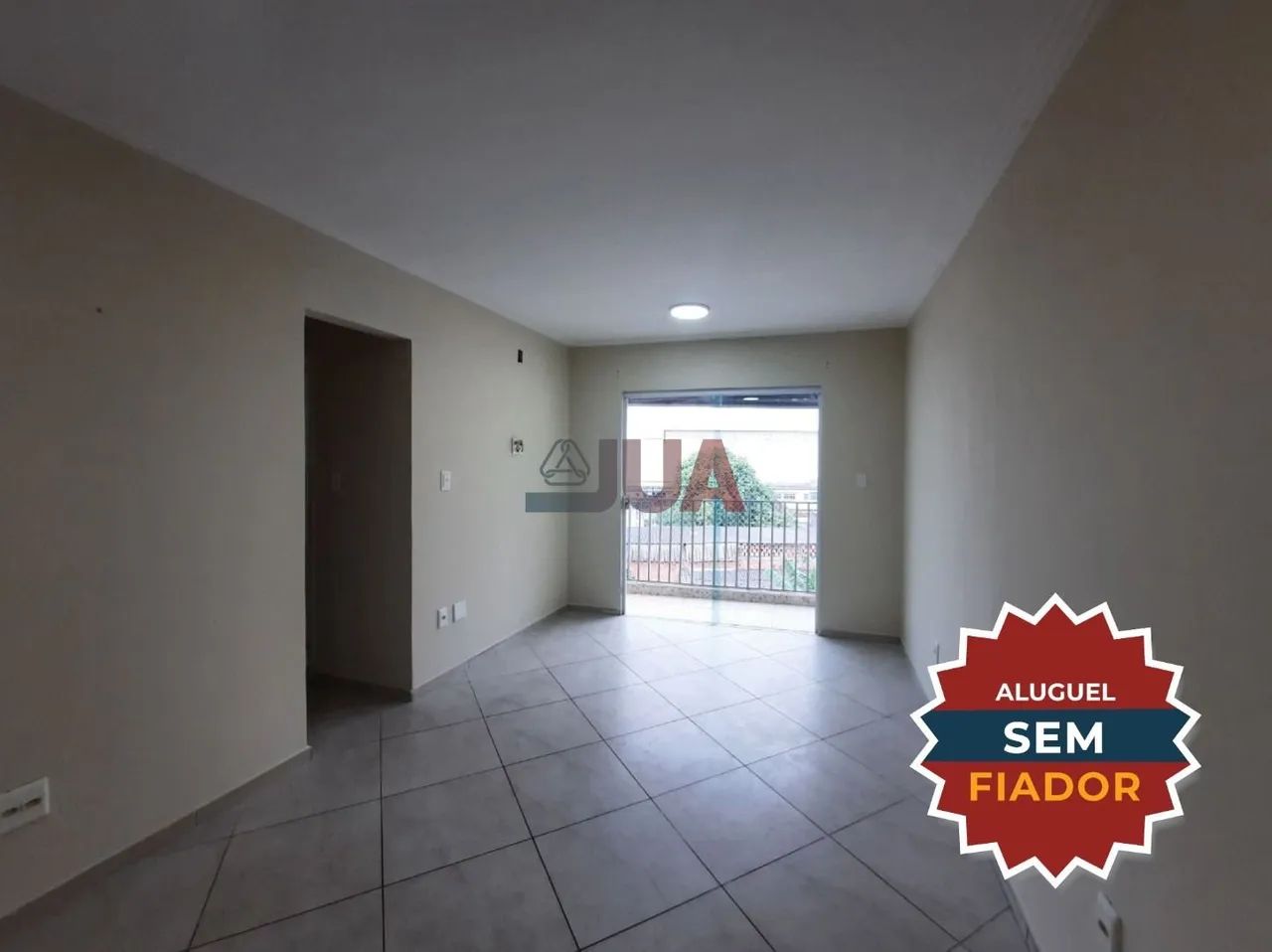 Foto Apartamento à Venda No Centro De NI - 2 Quartos, 1 Banheiro E Centro