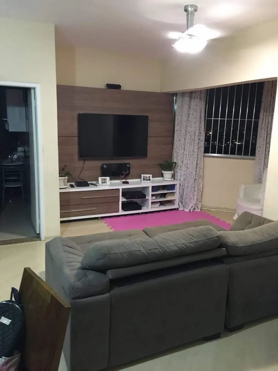 Foto Apartamento Enorme E Super Aconchegante Em NI Juriti